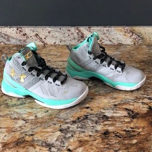 Size 4.5 youth Steph Curry under armour high tops